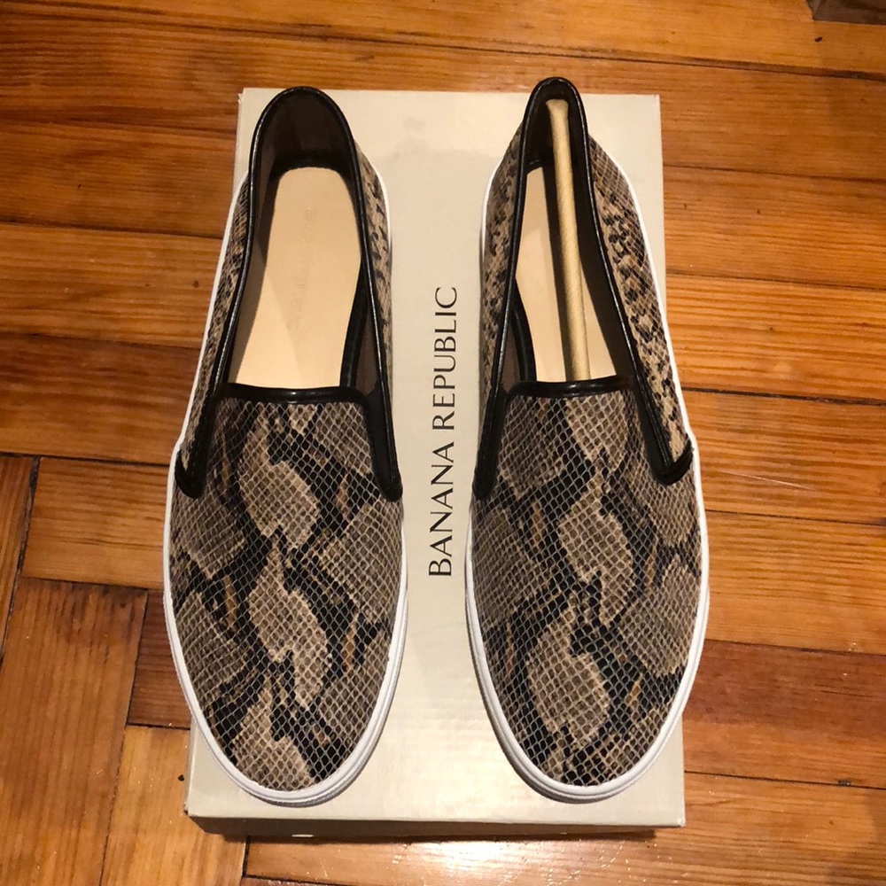 Banana Republic Brenna slip on